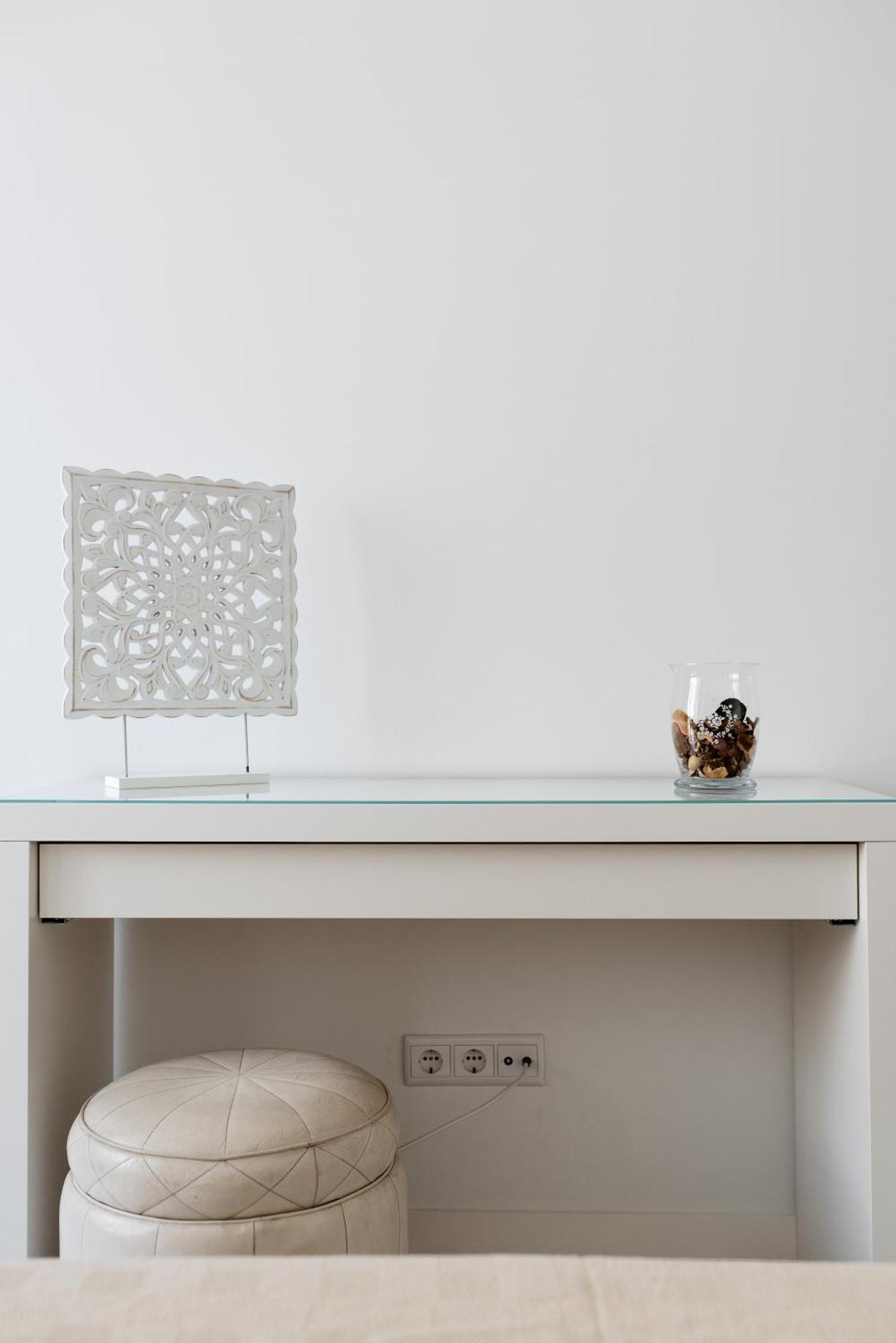 Apartamento Light-filled, Fully Renovated Near Belém, By Timecooler Lisboa
