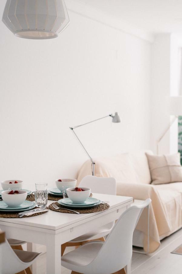 Light-filled, Fully Renovated Near Belém, By Timecooler Apartamento Lisboa