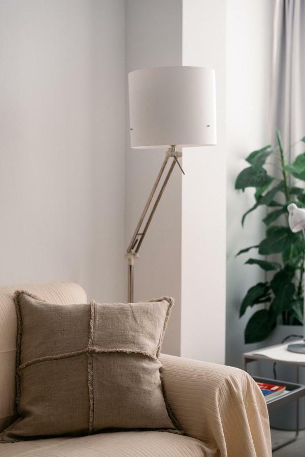 Light-filled, Fully Renovated Near Belém, By Timecooler Lisboa