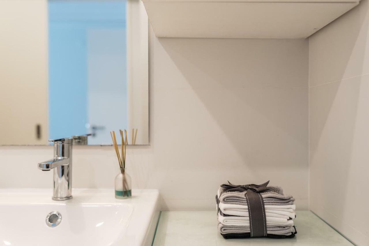 Light-filled, Fully Renovated Near Belém, By Timecooler Apartamento *