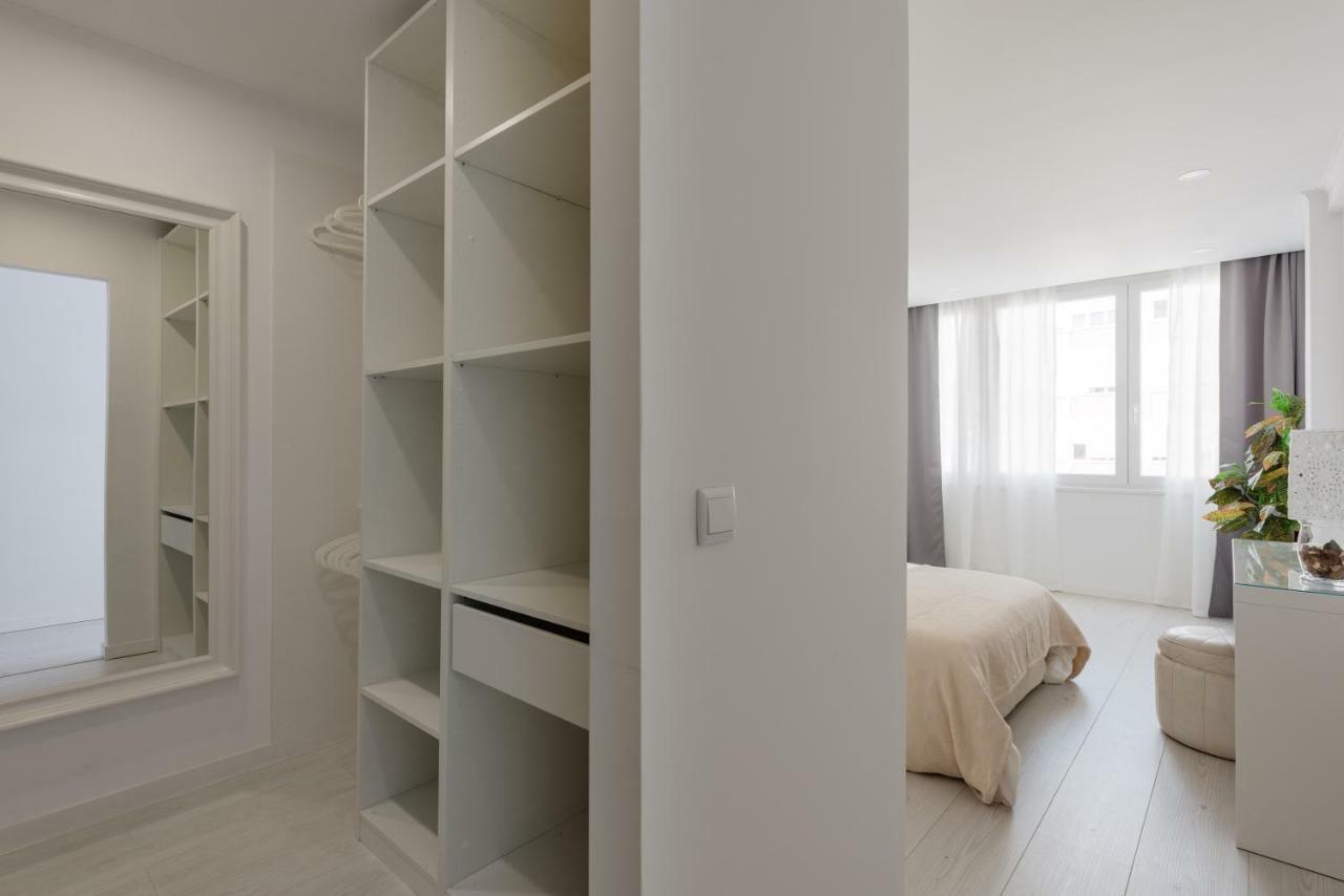 Light-filled, Fully Renovated Near Belém, By Timecooler Lisboa
