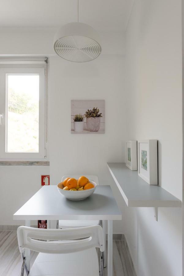 Light-filled, Fully Renovated Near Belém, By Timecooler Lisboa