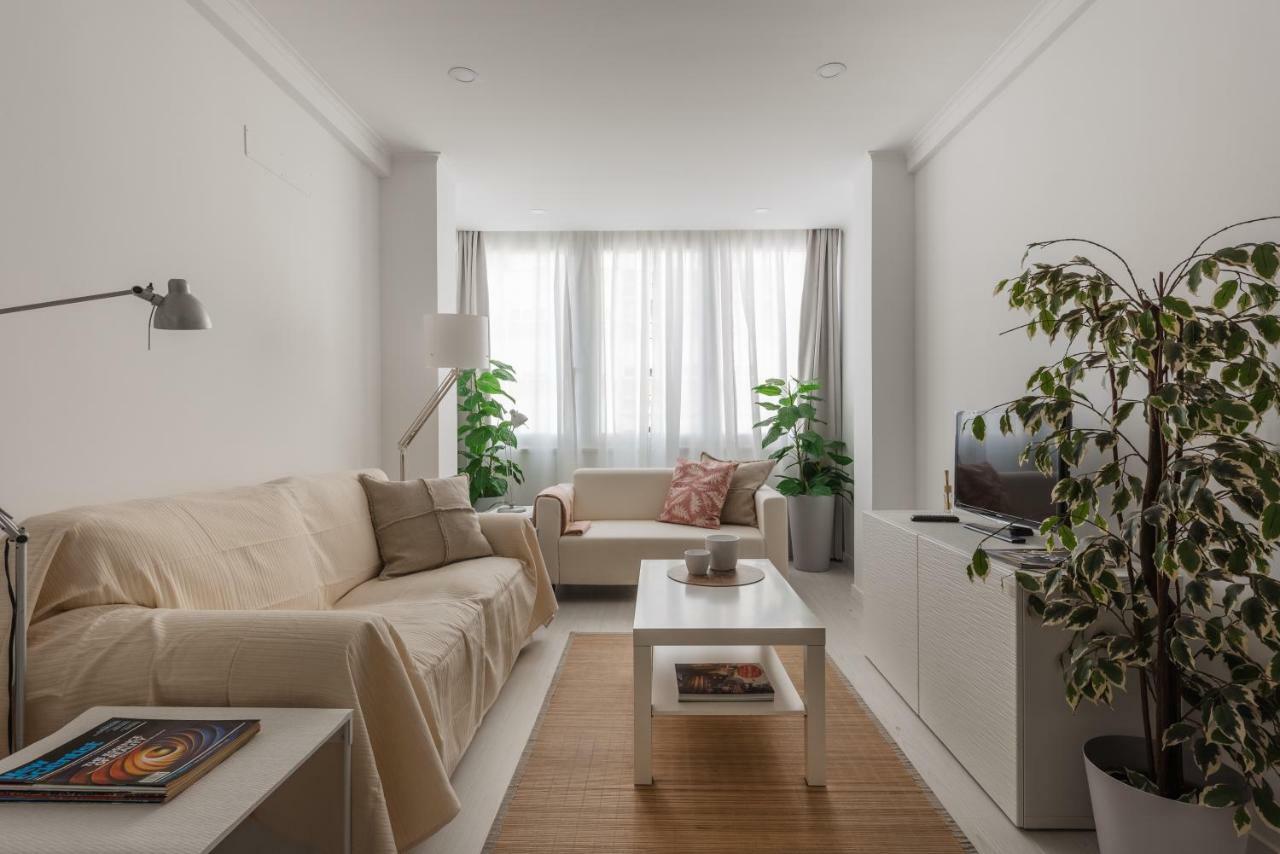 Light-filled, Fully Renovated Near Belém, By Timecooler