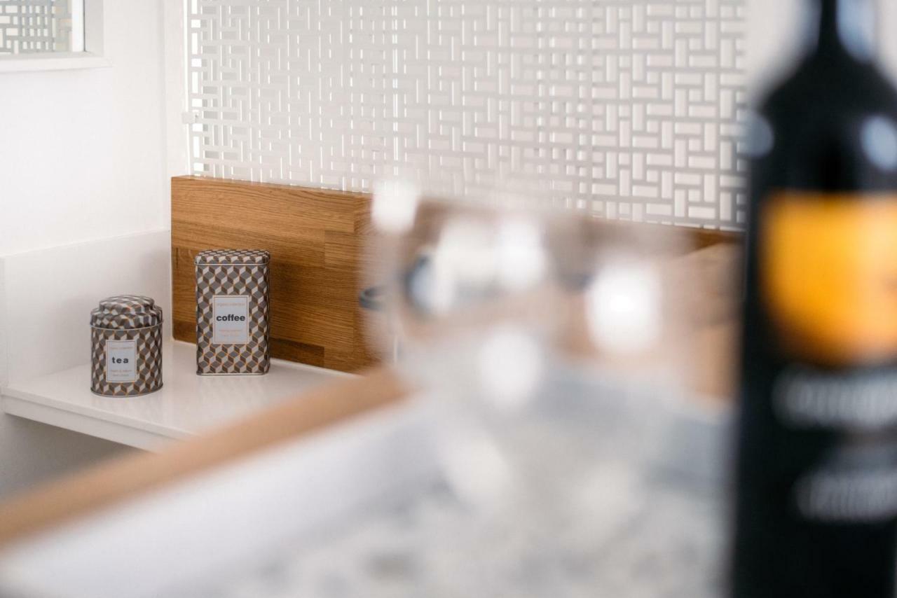 Apartamento Light-filled, Fully Renovated Near Belém, By Timecooler Lisboa
