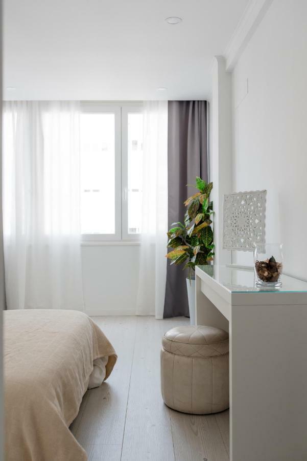 Light-filled, Fully Renovated Near Belém, By Timecooler Apartamento